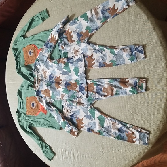 5 Piece Bundle 🐻Bear & Forest Pajamas🐻 - Picture 1 of 7